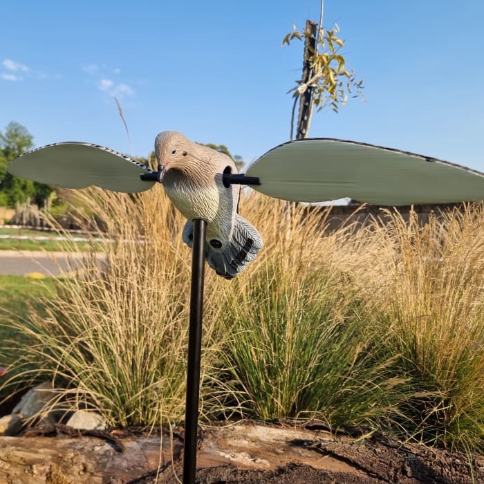 Voodoo Dove Decoy - Pigeon on Spike With Rotating Wings - Image 2