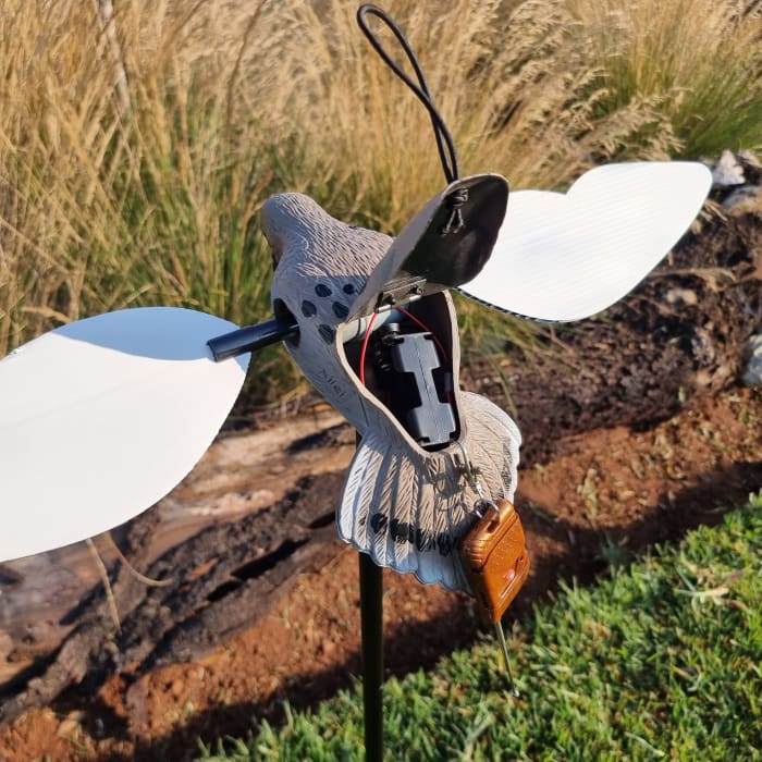 Voodoo Dove Decoy - Pigeon on Spike With Rotating Wings - Image 5